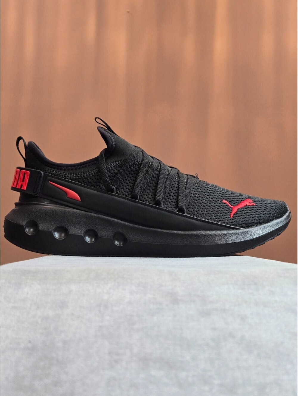 PUMA Softride Carson Fresh - Black Red (310155-04) Men's 9.5 BRAND NEW IN BOX